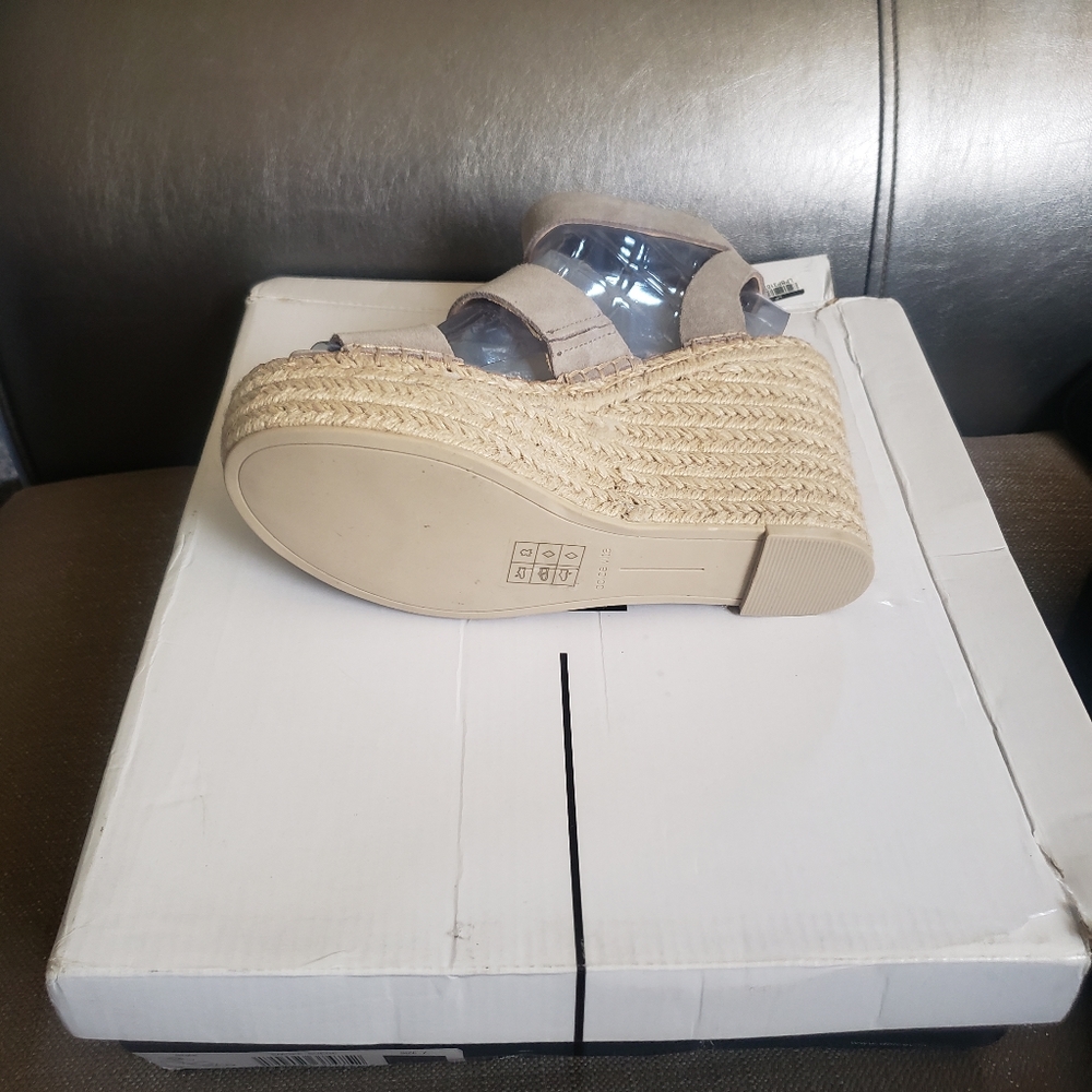 Shoes - Picture 3 of 3